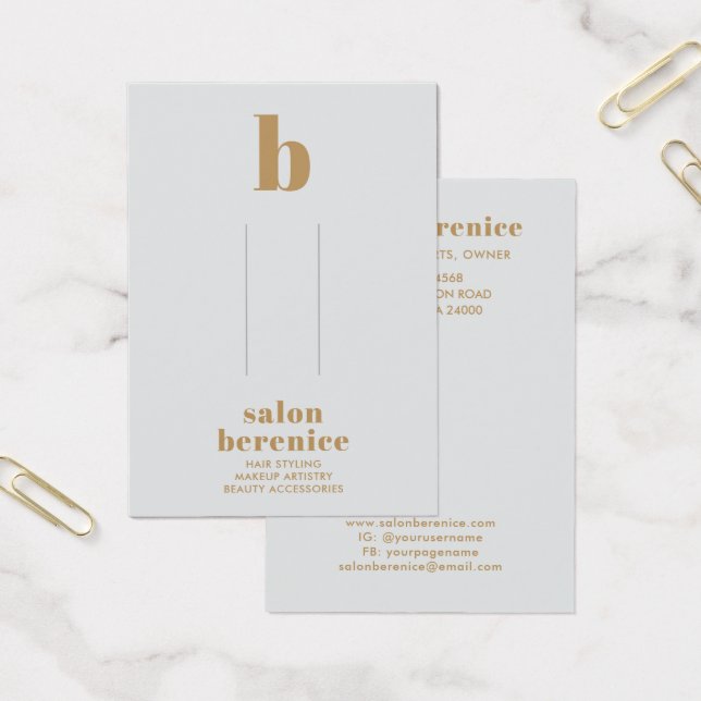 Fett Typografie Gold Monogram Haar Clips Display (Büro)