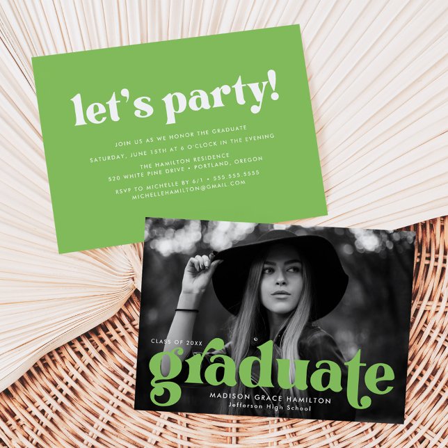 Fett Typografie Lime Green Foto Graduation Party Einladung (Von Creator hochgeladen)