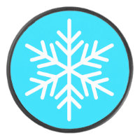 Fett weißer nordischer Schneeflocken auf hellpolst