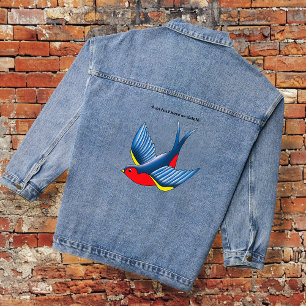 Fette Blaue Traditionelle Schwalben-Tätowierung im Jeansjacke