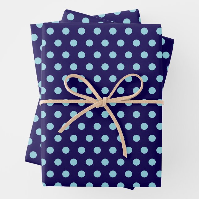 Fette hellblaue Tupfen auf Navyblau  Geschenkpapier Set (Beispiel)