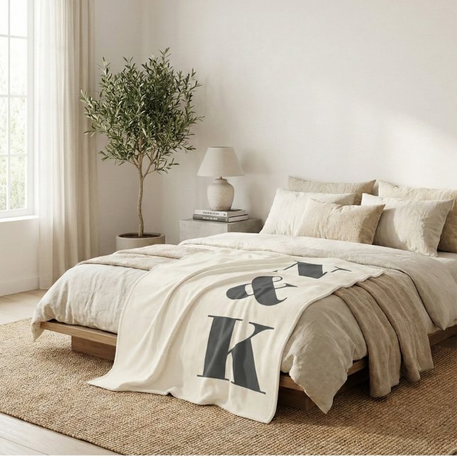 Fette moderne Monogrammanfänge Schwarz Creme Frisc Fleecedecke (Von Creator hochgeladen)