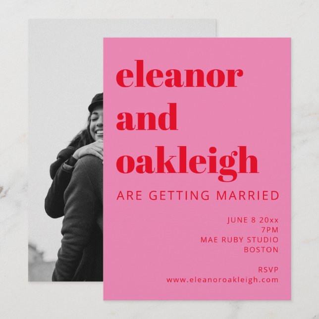 Fette Typografie Bright Pink Red Foto Wedding Einladung (Vorne/Hinten)