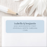 Fette Typografie Gletscherblau Moderne Hochzeit<br><div class="desc">Dieses personalisierte Hochzeits-Rücksende-Adressetikett hat einen sanften eisblauen Hintergrund mit sauberer, moderner Typografie für ein ruhiges und gepflegtes Aussehen. Es ist so konzipiert, dass es sich mühelos mit minimalistischer, winterlicher oder kühl getönter Hochzeitspapeterie koordinieren lässt. Die subtile Gletscherblaue Farbe wirkt zeitlos und elegant, ohne die Umschläge zu überladen. Ideal für Paare,...</div>