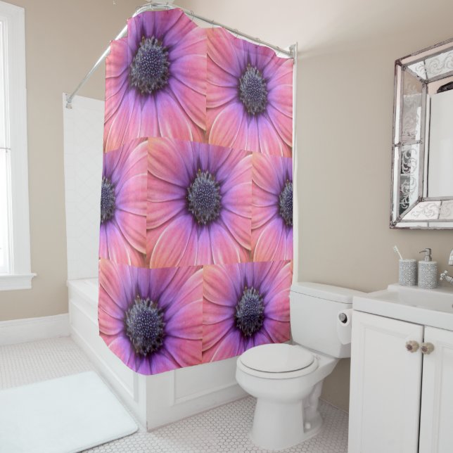 Fettrosa und Orange Daisies Duschvorhang (Beispiel)