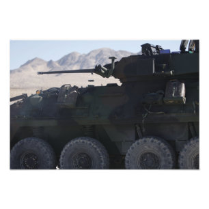 Feuer eines Licht-gepanzerten Fahrzeugs Fotodruck