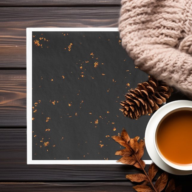 Feuerbrand überlagert das Foto, das die schwarzen  Serviette (Von Creator hochgeladen)