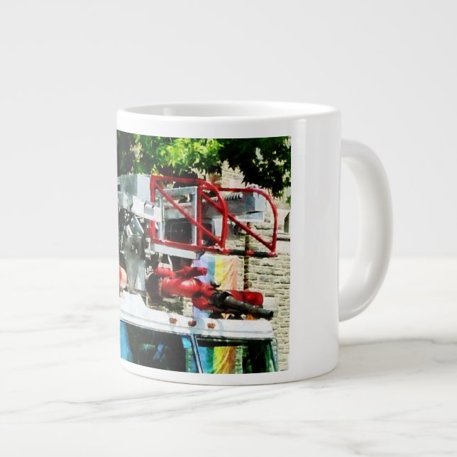 Feuerladerin Jumbo-Tasse (Vorderseite Rechts)