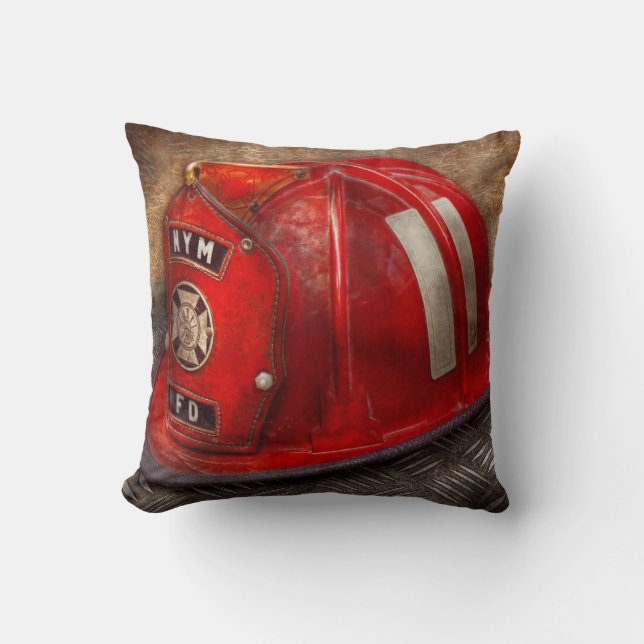 Feuerwehrmann - Hut - ein Kindheitstraum Kissen (Vorderseite)