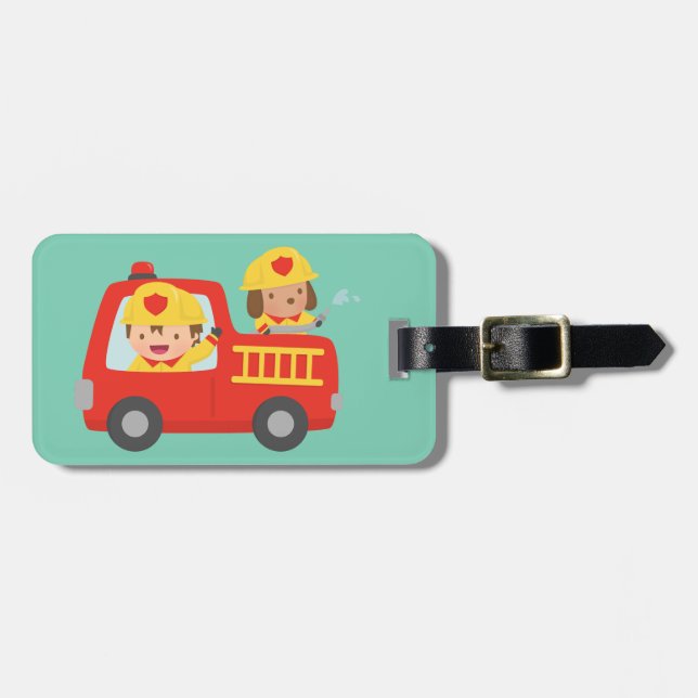 Feuerwehrmann und Welpenfeuerwagen Personalisiert Gepäckanhänger (Vorderseite horizontal)