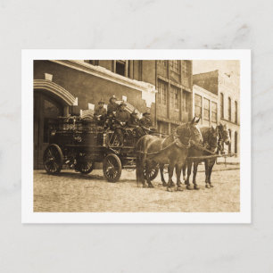 Feuerwehrwagen mit Pferdebespannung Vintage Postkarte