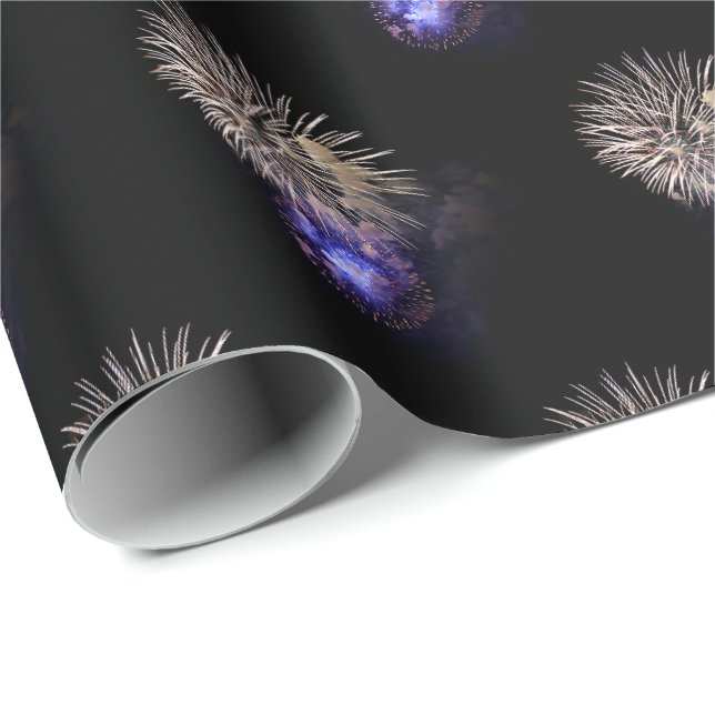 Feuerwerk-Anzeige in schwarzem Himmel Geschenkpapier (Rolleneckpunkt)