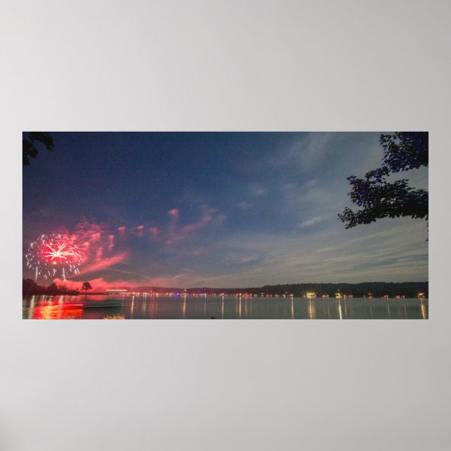 Feuerwerk über dem Atwood Lake, Ohio Poster (Vorne)