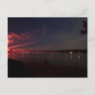 Feuerwerk über dem Atwood Lake, Ohio Postkarte