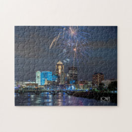 Feuerwerke über Des Moines, Iowa.