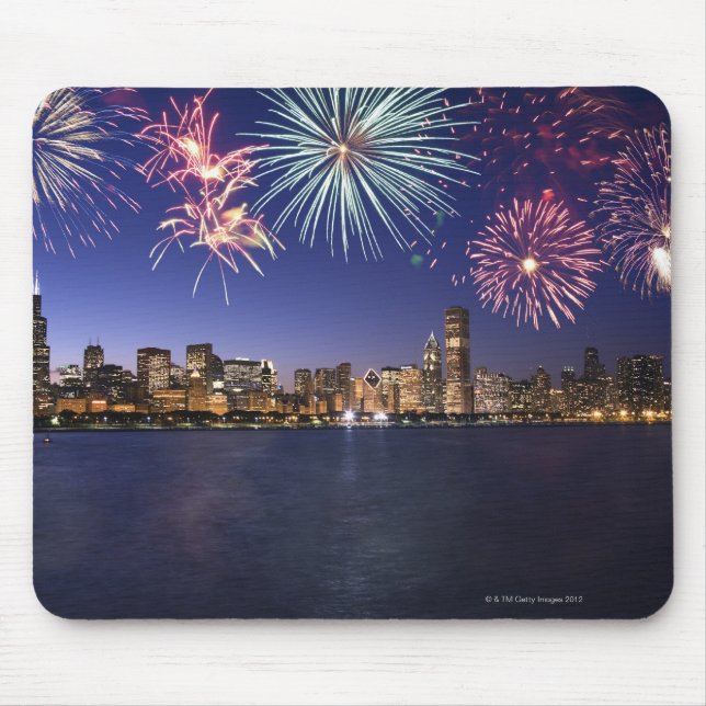 Feuerwerkskörper über der Skyline von Chicago 2 Mousepad (Vorne)