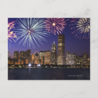 Feuerwerkskörper über der Skyline von Chicago