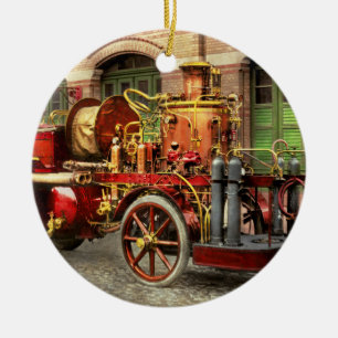 Feuerzug - Ein Elektropumpenwagen 1907 Keramik Ornament