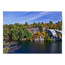 Feuillage d'automne autour de lac Minnewaska