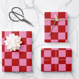 Feuille De Papier Cadeau à damiers rouge et rose chaud