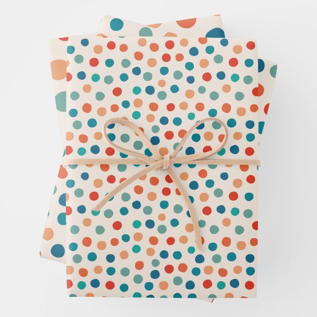 Feuille De Papier Cadeau Anniversaire pois rétro (En situation)