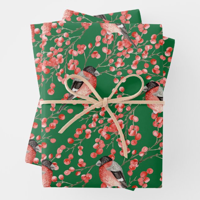 Feuille De Papier Cadeau Aquarelle Rouge Berries de Noël et oiseaux Vert (En situation)