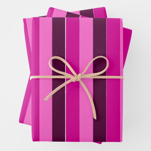 Feuille De Papier Cadeau Bandes violettes et roses (En situation)