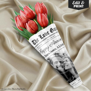 Feuille De Papier Cadeau Bouquet de fleurs de journaux de l'anniversaire mo