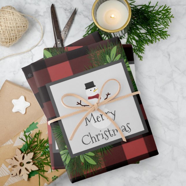 Feuille De Papier Cadeau Buffalo rouge de neige planté | Noir et rouge (Black and Red Snowman Buffalo Plaid Wrapping Paper Sheets)