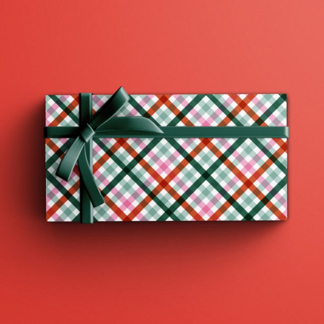 Feuille De Papier Cadeau Cadeau moderne tendance En vichy Noël (Modern Gingham Christmas gift-wrapping sheets, with pink, red, and green a trendy holiday pattern.)