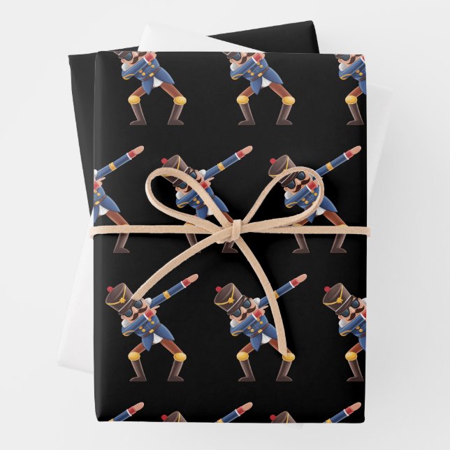 Feuille De Papier Cadeau Casse-Noisette Dabbing Noël Fêtes (En situation)