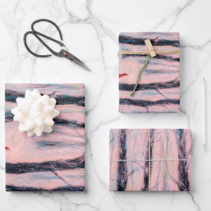 Feuille De Papier Cadeau Chiffre semblable à un chaperon rouge dans une for