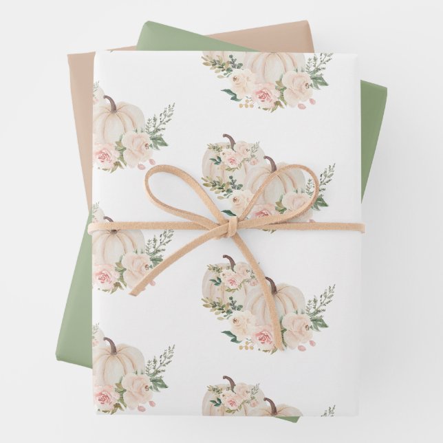 Feuille De Papier Cadeau Citrouille Floral Chute Beige Sage (En situation)