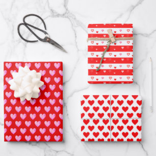 Feuille De Papier Cadeau Coeurs en rouge et blanc