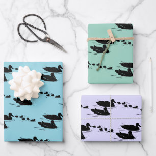 Feuille De Papier Cadeau Conception de canards de natation