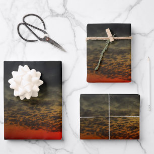 Feuille De Papier Cadeau Coucher de soleil avant la tempête