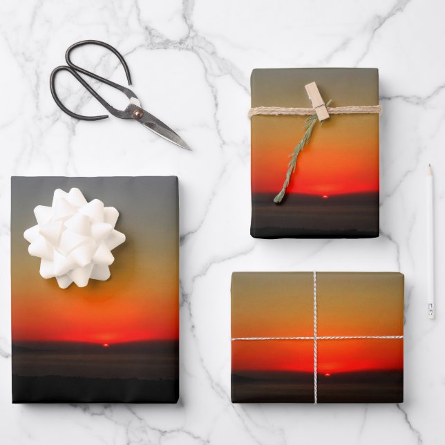 Feuille De Papier Cadeau Coucher de soleil dans l'eau (Recto)