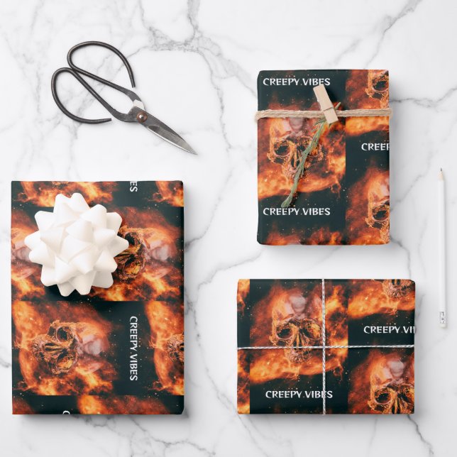 Feuille De Papier Cadeau Creepy Vibes. Flaming skull in space (Recto)