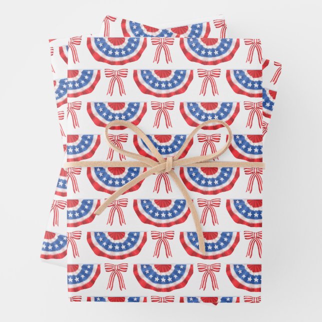 Feuille De Papier Cadeau Drapeau américain et nœuds américains d'été (En situation)