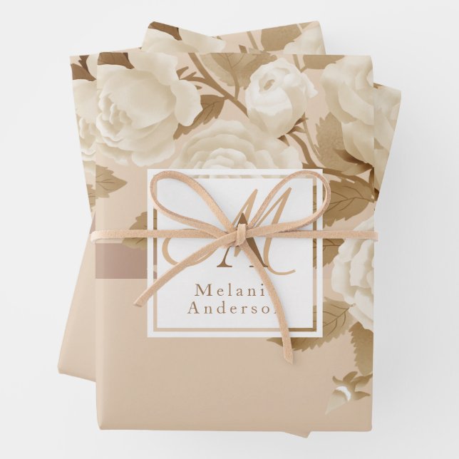 Feuille De Papier Cadeau Élégant Monogramme Beige Or Rose (En situation)