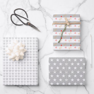 Feuille De Papier Cadeau Étoiles & Coeurs sur gris et blanc argenté