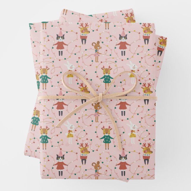 Feuille De Papier Cadeau Festif Animal amis Motif de Noël (En situation)