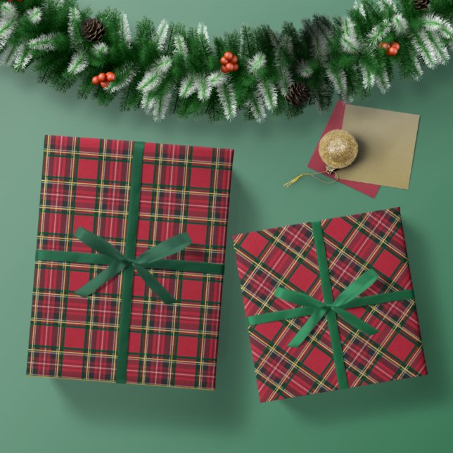 Feuille De Papier Cadeau Fête de Noël Russe Rouge Plaid Gold Foil (Rustic Christmas Holiday Red Plaid Gold Foil Wrapping Paper Sheets)