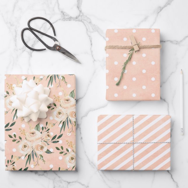 Feuille De Papier Cadeau Floral Beige Blush sur Mariage rose (Recto)