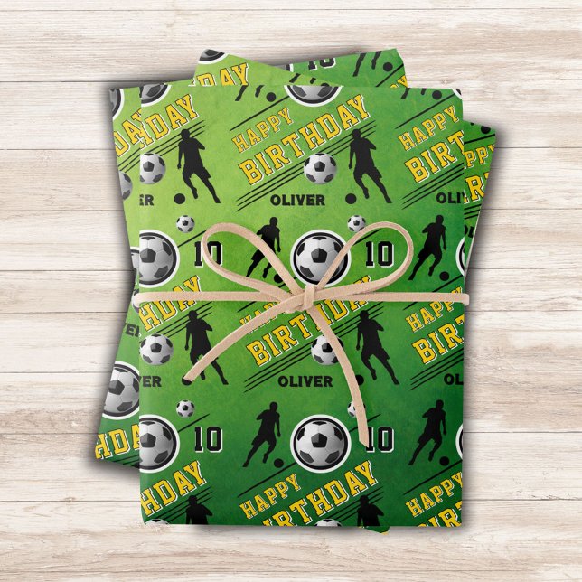 Feuille De Papier Cadeau Football moderne Joueur de balle de football Anniv (Créateur téléchargé)