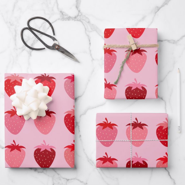 Feuille De Papier Cadeau Fraises Esthétiques Roses Et Rouges Préppines (Recto)
