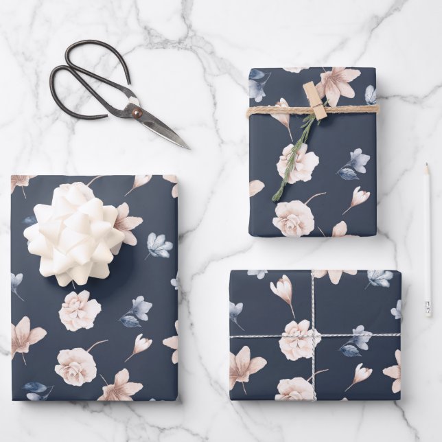 Feuille De Papier Cadeau Fuchsia Rose Bleu Marine Floral Fête d'Anniversair (Recto)