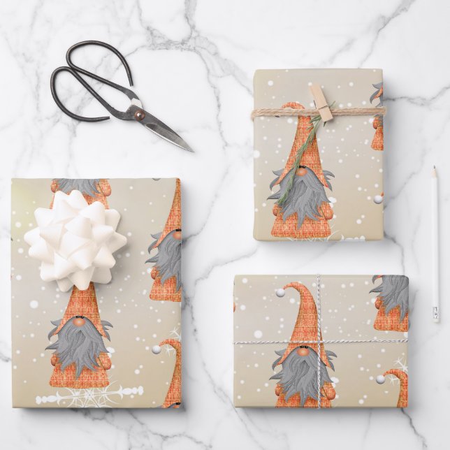 Feuille De Papier Cadeau Gnome sur Arrière - plan beige (Recto)