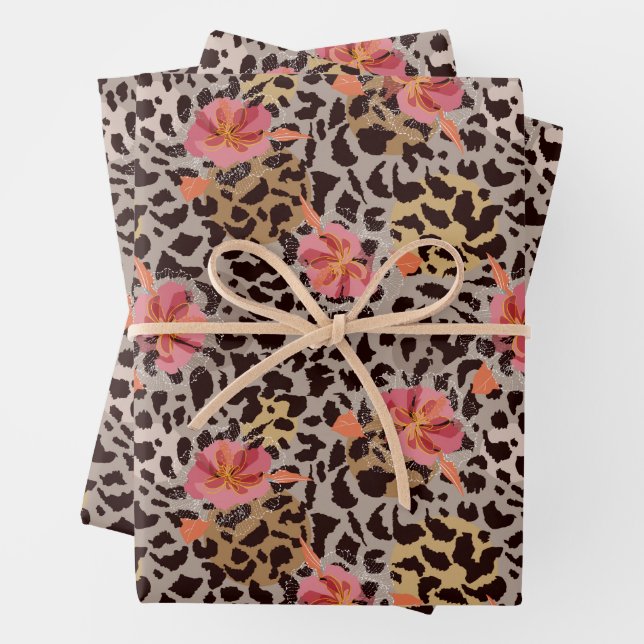 Feuille De Papier Cadeau Impression d'animal léopard floral (En situation)