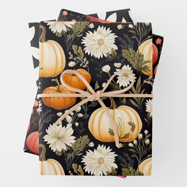 Feuille De Papier Cadeau Joli Motif Citrouille Floral (En situation)